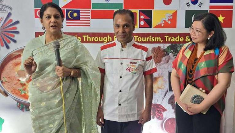 খাদ্য উৎপাদনের সাথে জড়িত কৃষক ও জেলেদের মর্যাদা বৃদ্ধি করতে হবে : পরিবেশ উপদেষ্টা