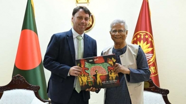 যুক্তরাষ্ট্রের সঙ্গে বাণিজ্যিক সম্পর্ক আরও জোরদার করতে চায় বাংলাদেশ : প্রধান উপদেষ্টা