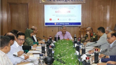 চা শ্রমিক ও মালিকদের দাবি পূরণে কাজ করছে সরকার : শ্রম উপদেষ্টা