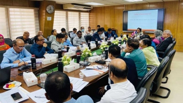 বিমান ও পর্যটন খাতের উন্নয়নে বিভাগীয় কমিশনারদের সঙ্গে সভা