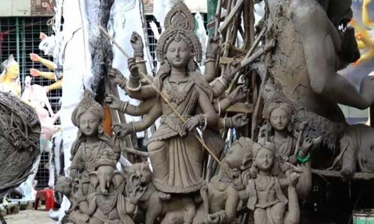 বছর ঘুরে দরজায় কড়া নাড়ছে দুর্গাপূজা, নারায়ণগঞ্জে ৪ স্তরের নিরাপত্তা