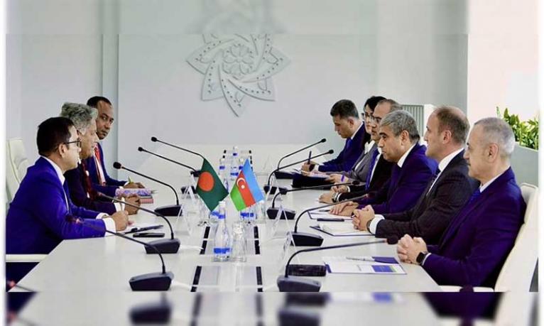 শ্রম উপদেষ্টার সঙ্গে আজারবাইজানের শ্রম ও সামাজিক সুরক্ষা মন্ত্রীর বৈঠক