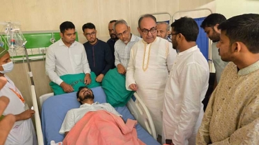 নুরের ওপর হামলা উদ্দেশ্যমূলক, সুষ্ঠু তদন্ত ও উন্নত চিকিৎসার দাবি মির্জা আব্বাসের