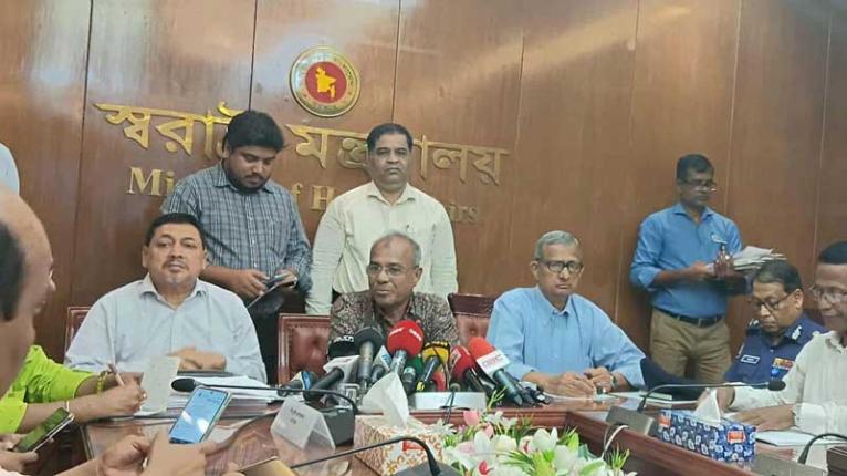 সারাদেশে ৩৩ হাজার পূজামণ্ডপ, এবার আরও শান্তিপূর্ণভাবে পূজা উদযাপন
