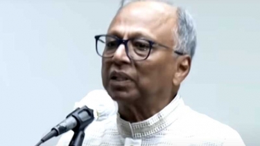 মাহমুদুর রহমানকে জেরা করছেন শেখ হাসিনার পক্ষের আইনজীবী