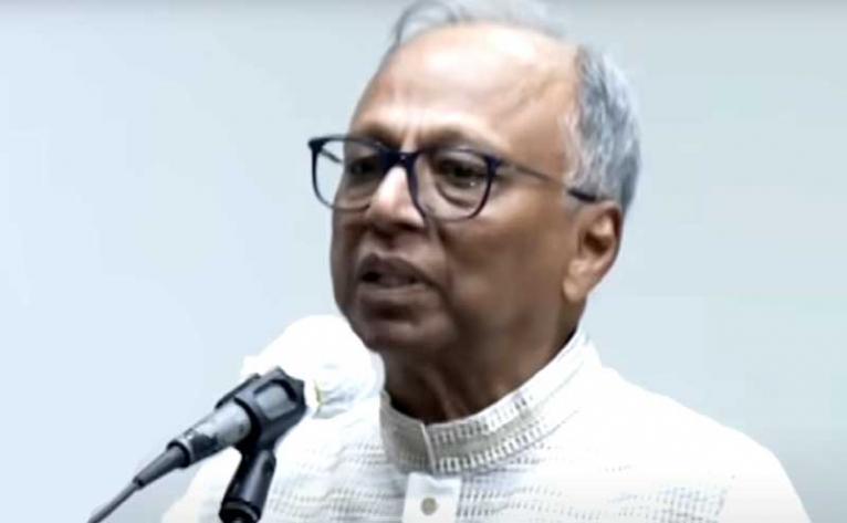 মাহমুদুর রহমানকে জেরা করছেন শেখ হাসিনার পক্ষের আইনজীবী