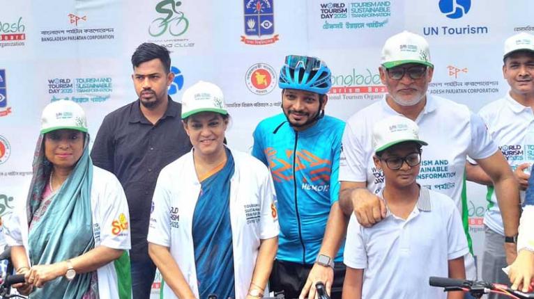 টেকসই পর্যটনের জন্য প্রকৃতি রক্ষা অপরিহার্য : পরিবেশ উপদেষ্টা