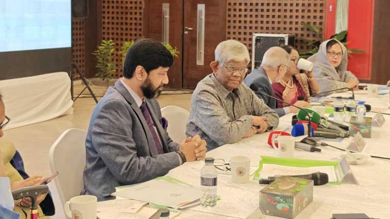 পুঁজিবাজার থেকে সবসময় মুনাফা আসবে এমন ভাবা ভুল : অর্থ উপদেষ্টা