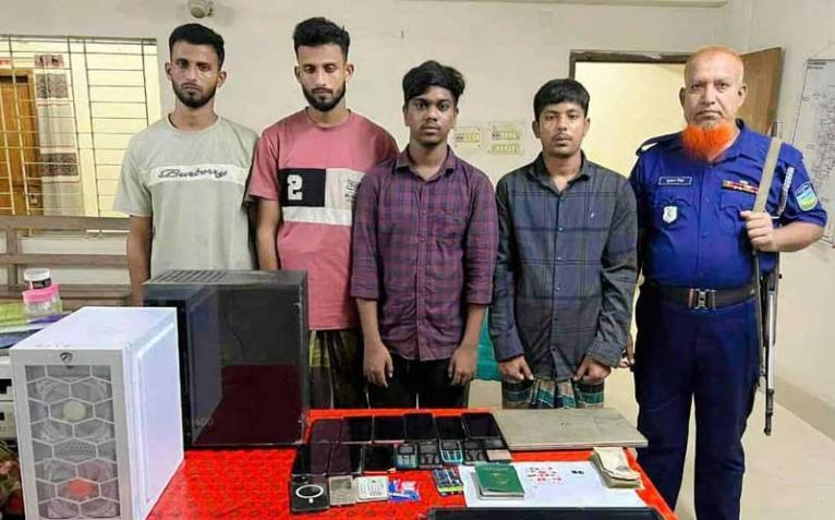 জামালপুরে অনলাইন জুয়া ও ক্যাসিনো চক্রের ৪ সদস্য আটক