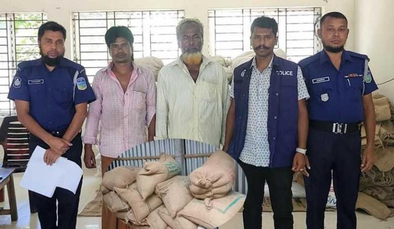 জামালপুরে সরকারি ৮২ বস্তা চাল উদ্ধার, ২ কালোবাজারি গ্রেফতার