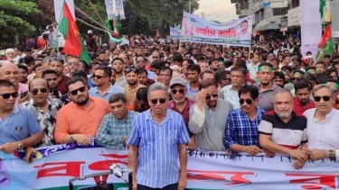 ধানের শীষের জোয়ার কেউ বাধাগ্রস্ত চাইলে তারা ভেসে যাবে : আমীর খসরু