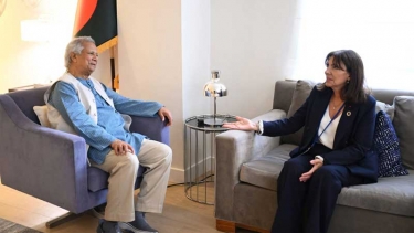 প্রধান উপদেষ্টার সঙ্গে প্যারিসের মেয়রের সাক্ষাৎ