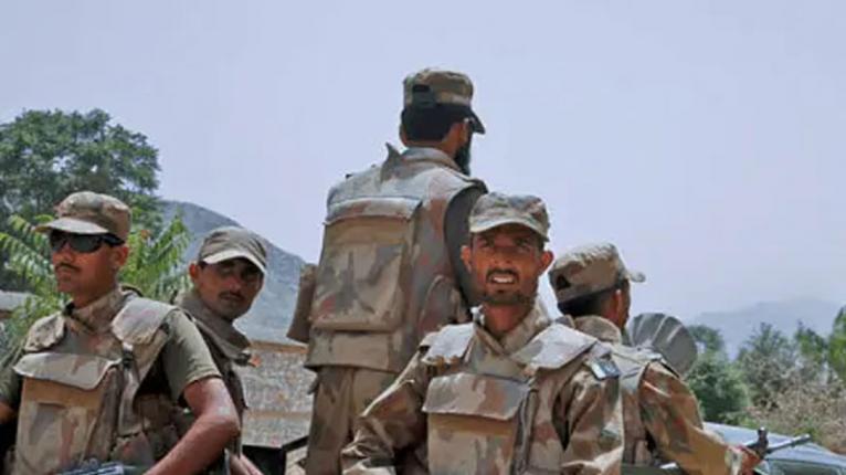 আফগান সীমান্তে আত্মঘাতী হামলায় ৭ পাক সেনা নিহত