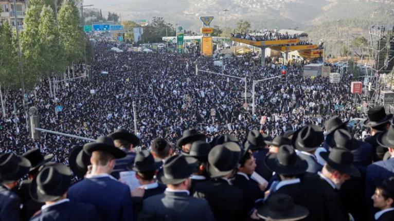 সেনাবাহিনীতে বাধ্যতামূলক নিয়োগের প্রতিবাদে জেরুজালেমে ২ লাখ ইহুদির বিক্ষোভ