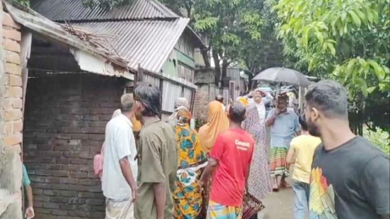 নারায়ণগঞ্জে স্বামী-স্ত্রীর ঝুলন্ত মরদেহ উদ্ধার