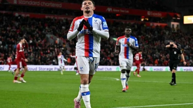 অ্যানফিল্ডে লিভারপুলকে নিয়ে ছেলে খেলা করল ক্রিস্টাল প্যালেস