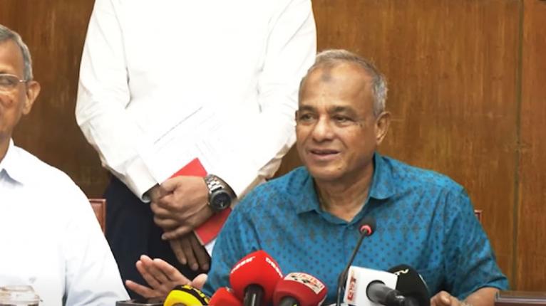 একা গিয়ে কী করবো, সেফ এক্সিট নিয়ে স্বরাষ্ট্র উপদেষ্টা