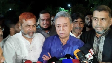 দেশকে বাঁচাতে নির্বাচনের বিকল্প নেই : আমীর খসরু