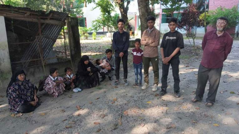 কুড়িগ্রামে নারী-শিশুসহ ১১ রোহিঙ্গা আটক