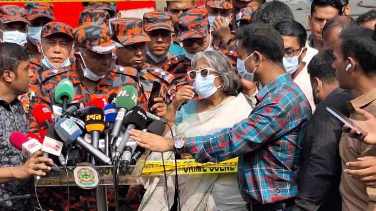 জনবহুল এলাকায় কেমিক্যাল গোডাউনের বিরুদ্ধে স্ট্রং পলিসি থাকতে হবে: উপদেষ্টা শারমীন