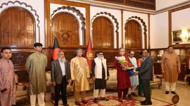 হিন্দু ধর্মাবলম্বীদের সঙ্গে রাষ্ট্রপতির শুভেচ্ছা বিনিময়