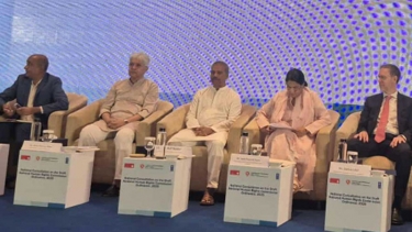 উপদেষ্টা হিসেবে আমাদের সেফ এক্সিটের দরকার নেই : আসিফ নজরুল