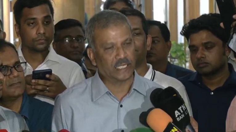 বিএনপি তত্ত্বাবধায়ক সরকার চায়নি, অন্তর্বর্তী সরকারের নিরপেক্ষ ভূমিকার কথা বলেছে: আইন উপদেষ্টা