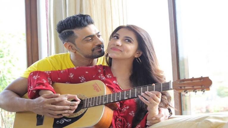 আবারও দেব-রুক্মিণীর ‘বিচ্ছেদ’ গুঞ্জন