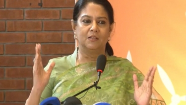 কথা বলে উত্তেজনা বজায় রাখা রাজনৈতিক কৌশল: পরিবেশ উপদেষ্টা