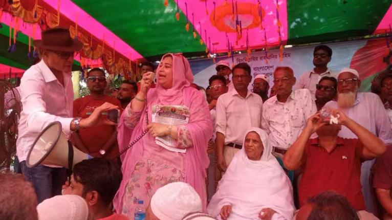 জামালপুরে ৩১ দফা বাস্তবায়নে ঐক্যের ডাক এমপি প্রার্থী সালিমা আরুণীর