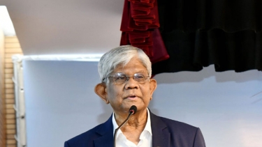 দ্বিপাক্ষিক বাণিজ্যে আগ্রহ দেখিয়েছে পাকিস্তান: অর্থ উপদেষ্টা