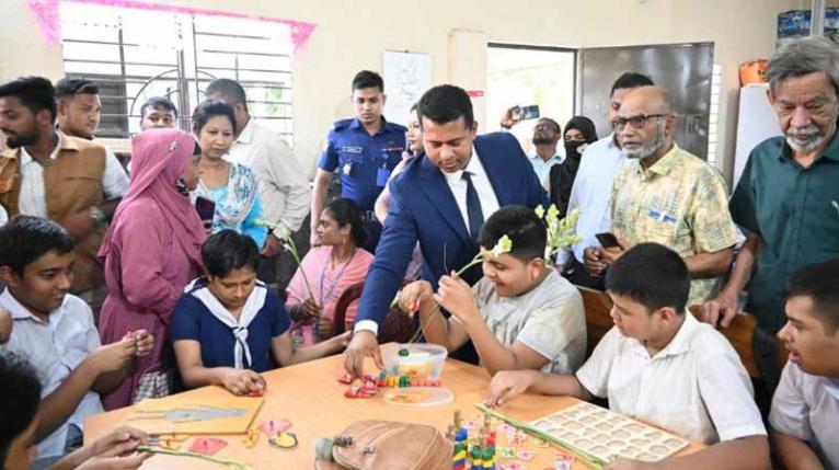 চ্যালেঞ্জ শিশুরা বোঝা নয়, তারা সমাজের গুরুত্বপূর্ণ অংশ: ডিসি