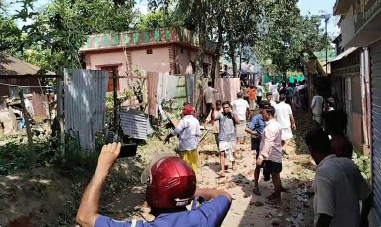 ফুটবল খেলা নিয়ে ২ গ্রামের সংঘর্ষে আহত ৩০