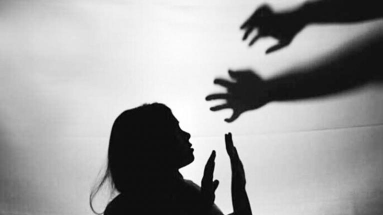 জামালপুরে চকলেটের লোভ দেখিয়ে স্কুলছাত্রী ধর্ষণ,অভিযুক্ত প্রধান শিক্ষক