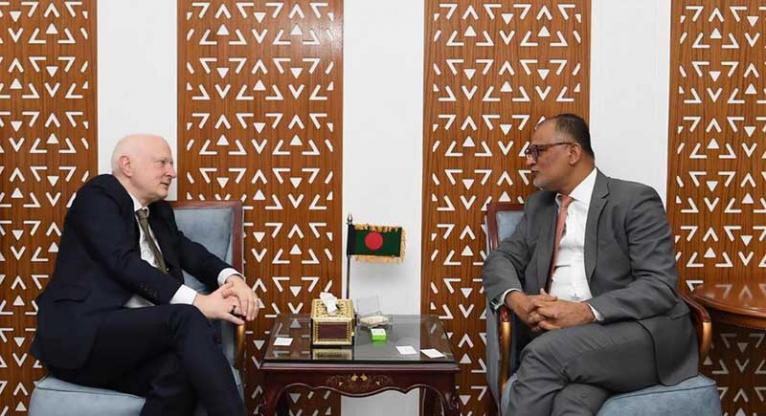 বাণিজ্য উপদেষ্টার সাথে জার্মান রাষ্ট্রদূতের বৈঠক