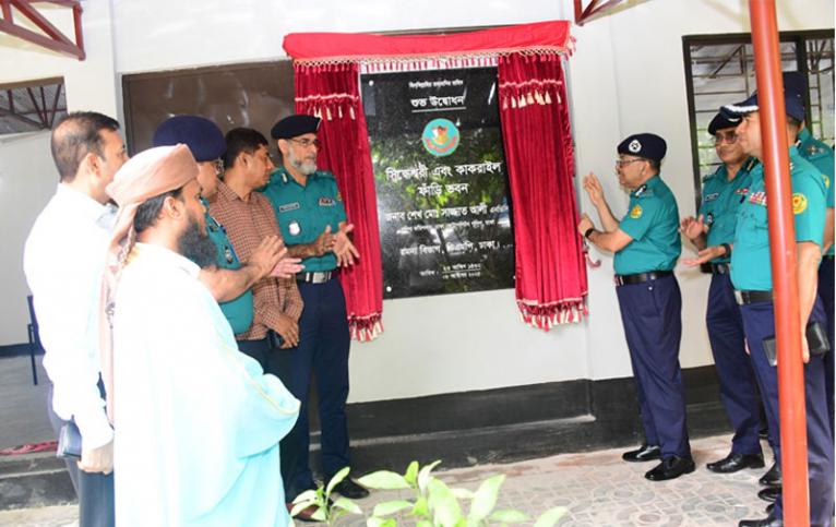 সিদ্ধেশ্বরী ও কাকরাইল ফাঁড়ি ভবনের উদ্বোধন করলেন ডিএমপি কমিশনার