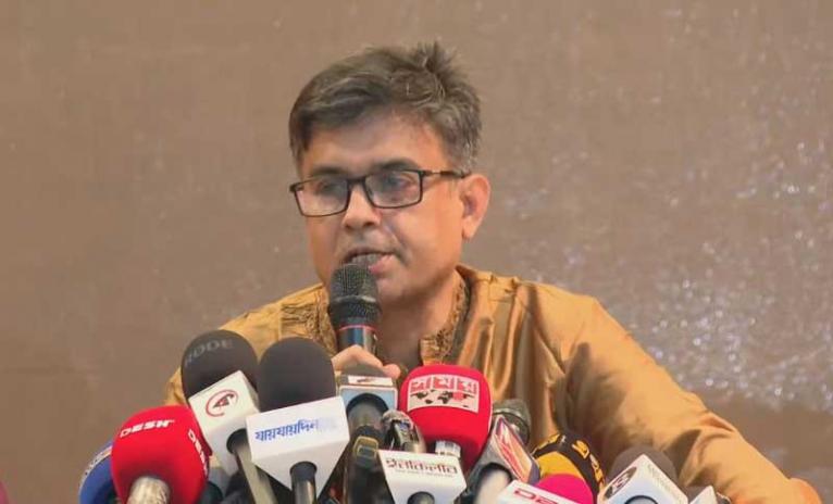 সশস্ত্র বাহিনীর আর কোনো কর্মকর্তার বিরুদ্ধে গ্রেপ্তারি পরোয়ানা জারির পরিকল্পনা নেই : প্রেস সচিব