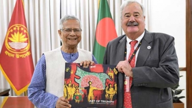 প্রধান উপদেষ্টা ও আইআরআই প্রতিনিধির সাক্ষাৎ : ফেব্রুয়ারির নির্বাচনে পর্যবেক্ষক পাঠাবে যুক্তরাষ্ট্রভিত্তিক প্রতিষ্ঠানটি