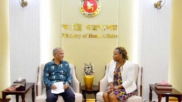 অবাধ, সুষ্ঠু ও নিরপেক্ষ নির্বাচন উপহার দিতে সরকার প্রস্তুত: স্বরাষ্ট্র উপদেষ্টা