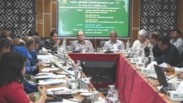 কৃষিজমি শুধু উৎপাদনের ক্ষেত্র নয়, এটি আমাদের জীবিকা, সংস্কৃতি ও অর্থনীতির প্রাণ - ভূমি উপদেষ্টা