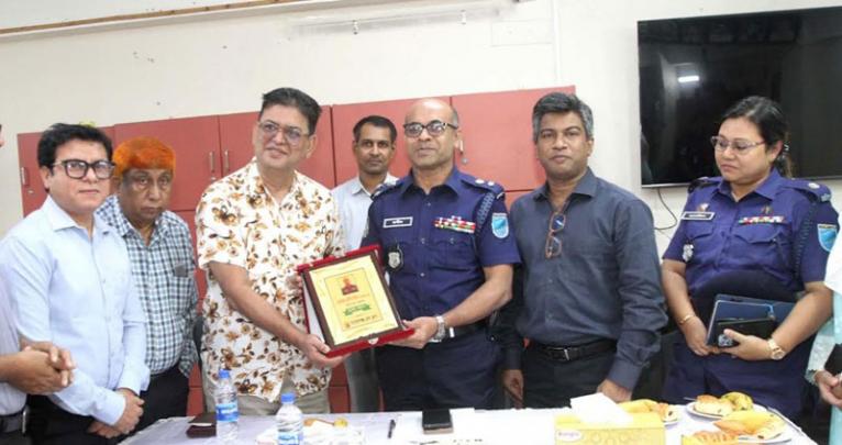 নারায়ণগঞ্জ প্রেস ক্লাবের সাংবাদিকদের সাথে পুলিশ সুপারের মতবিনিময়
