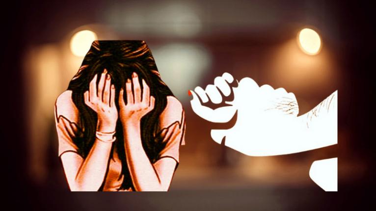 ‘মেয়ে ভেবে মাকে’ তুলে নিয়ে ধর্ষণের অভিযোগ!