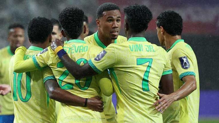 দক্ষিণ কোরিয়াকে গোলবন্যায় ভাসিয়ে দিলো ব্রাজিল