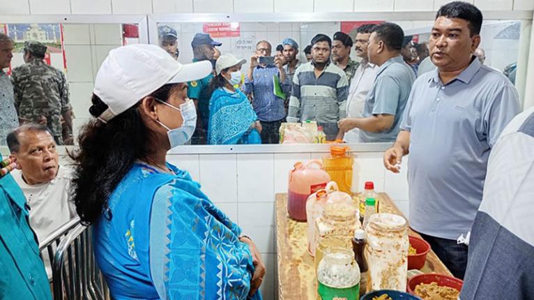 চট্টগ্রামে দুই রেস্টুরেন্টকে জরিমানা