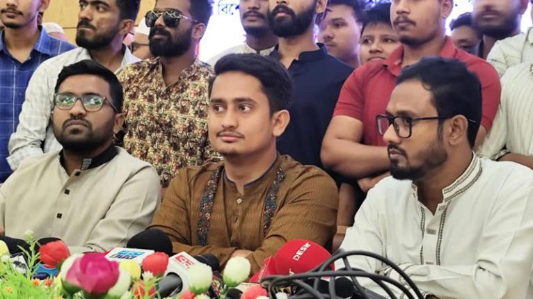 গণহত্যায় জড়িতদের বিচার দৃশ্যমান না হলে নির্বাচন পেছাতে পারে: সারজিস আলম