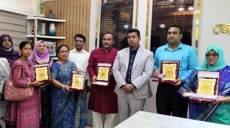 শিক্ষকরা সমাজের আদর্শ: ডিসি জাহিদুল ইসলাম