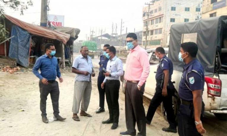 নারায়ণগঞ্জে বায়ুদূষণ রোধে যৌথ অভিযান, এক প্রতিষ্ঠানকে জরিমানা