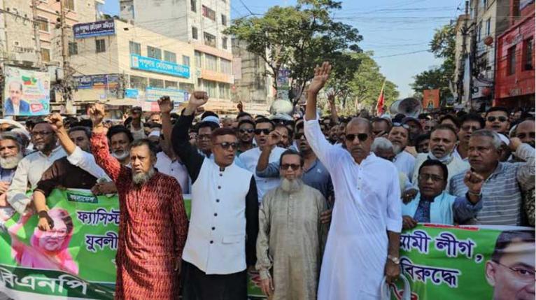 আগুন-সন্ত্রাস মেনে নেওয়া হবে না: আওয়ামী লীগকে হুঁশিয়ারি বাবুলের