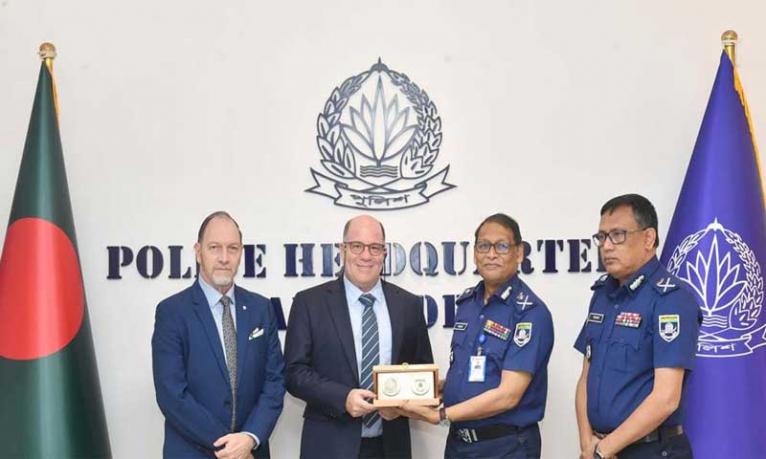 আইজিপির সঙ্গে আইসিআরসি প্রতিনিধিদলের সাক্ষাৎ