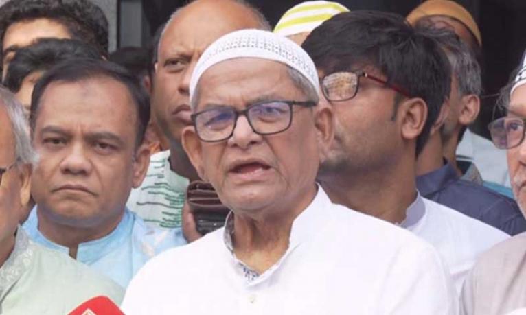 খালেদা জিয়ার শারীরিক অবস্থা ‘অত্যন্ত সংকটময়’ জানিয়ে দোয়া চাইলেন ফখরুল